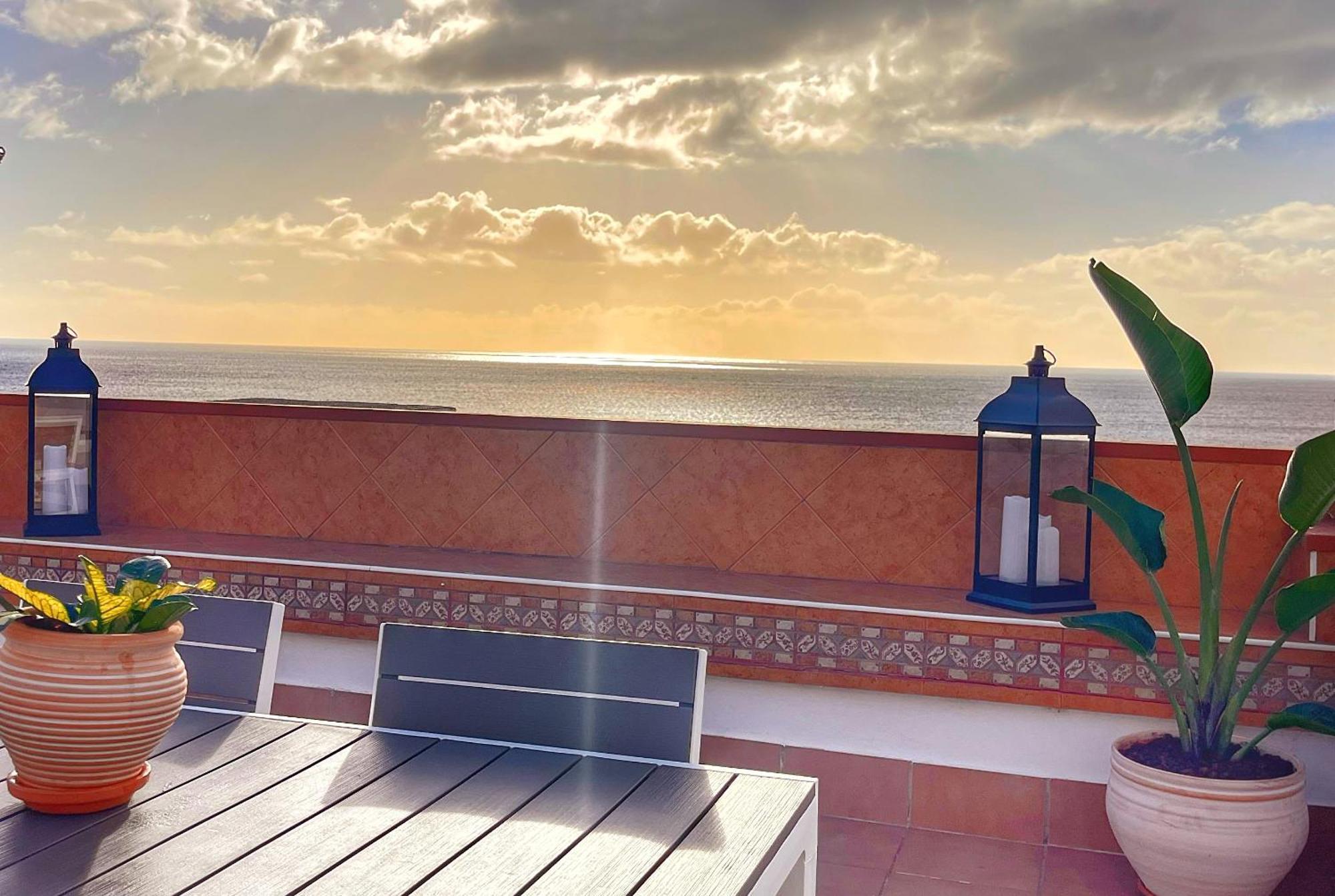 Apartment Canary Treasure Sunset By The Sea - Modern With Ocean Views